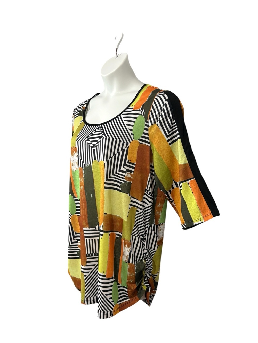 CLAIRE FRANCE, 1X Plus Size, Abstract Geometric Stretch Tunic Top, Black Colors - Picture 6 of 9